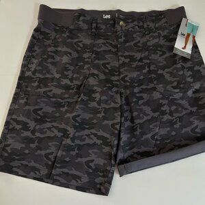 Women's 16W Lee Riders Utility Shorts Camouflage Midrise New